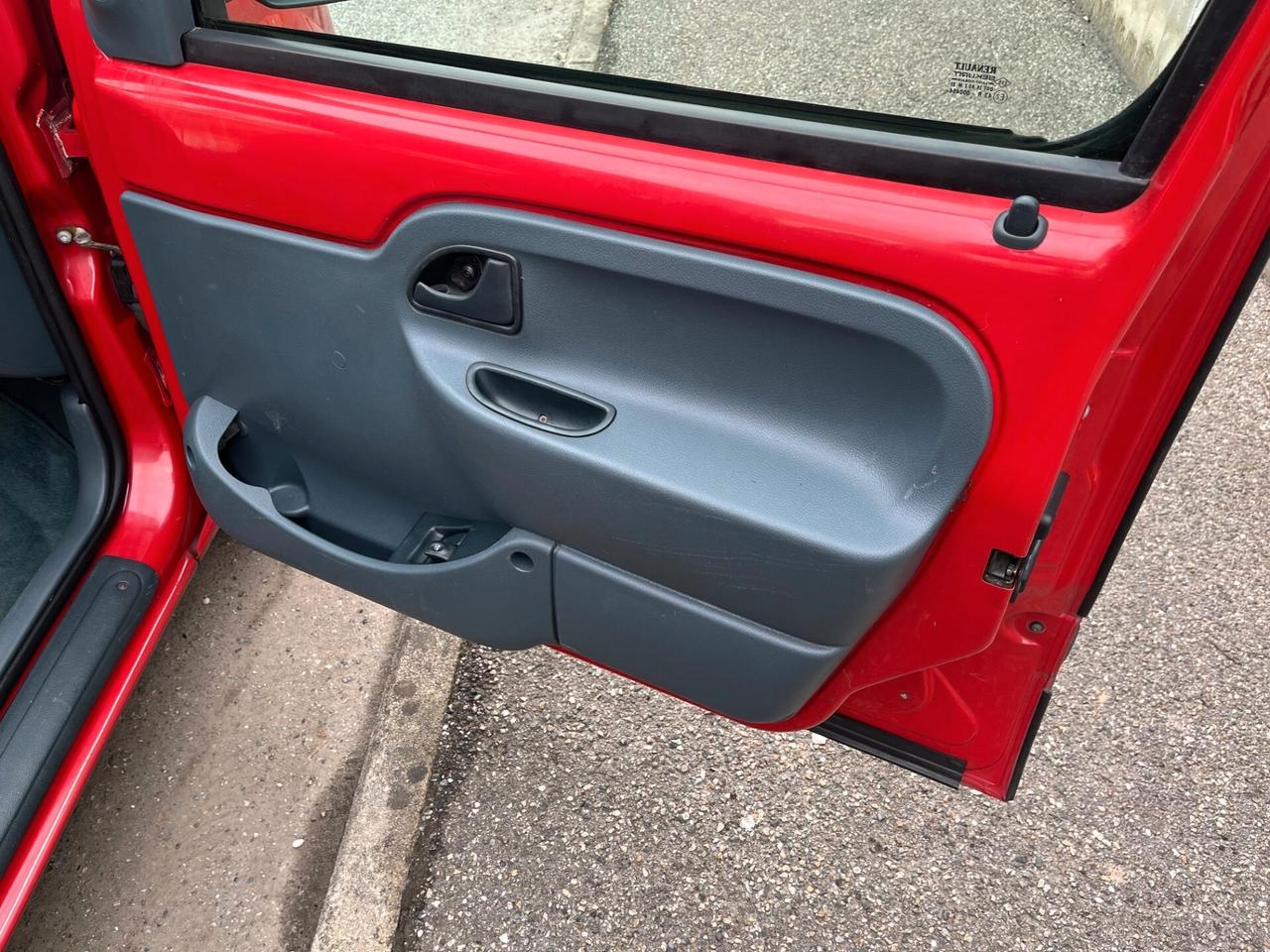 Renault Kangoo 1.4 cat RXE MOTORE SOSTITUITO