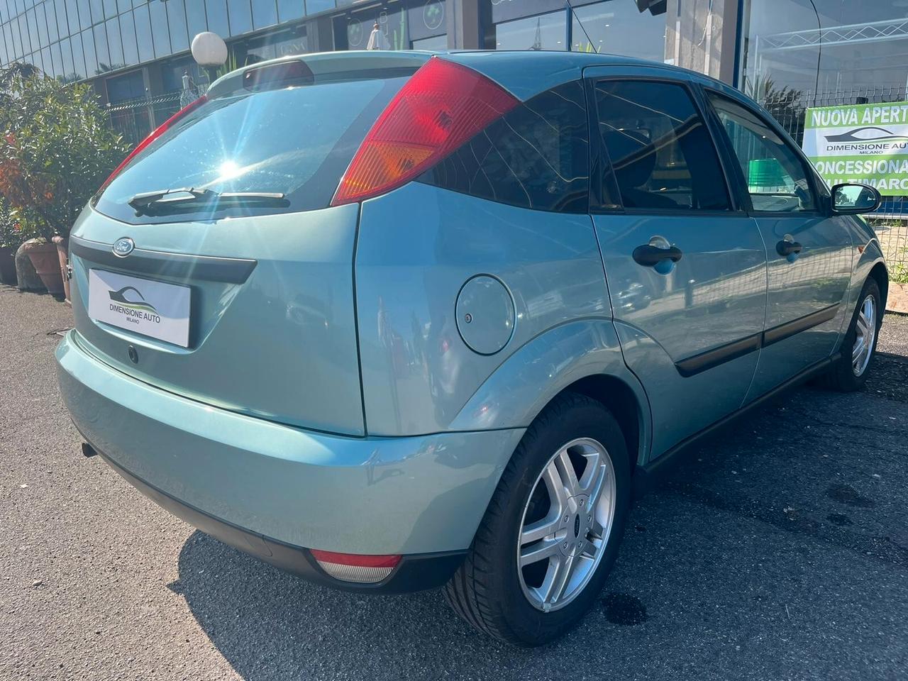 Ford Focus 1.4i 16V cat 5p. Ambiente