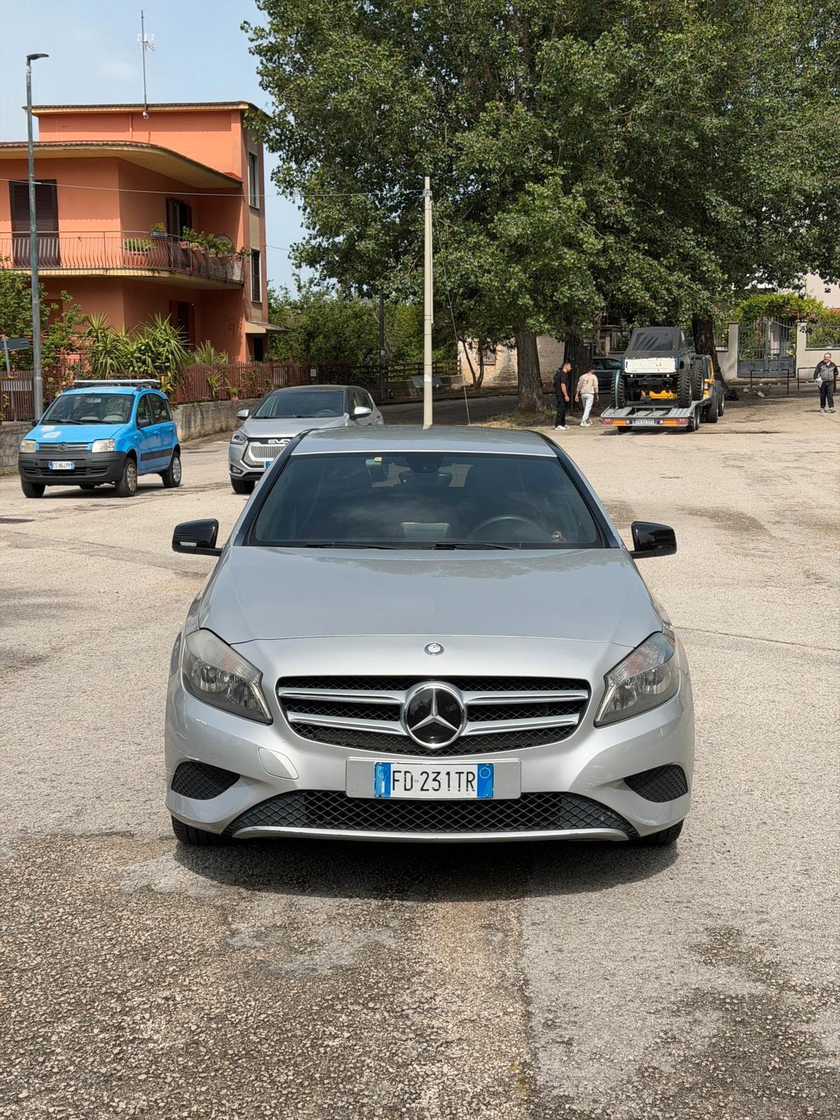 Mercedes-benz A 180D Business 2016