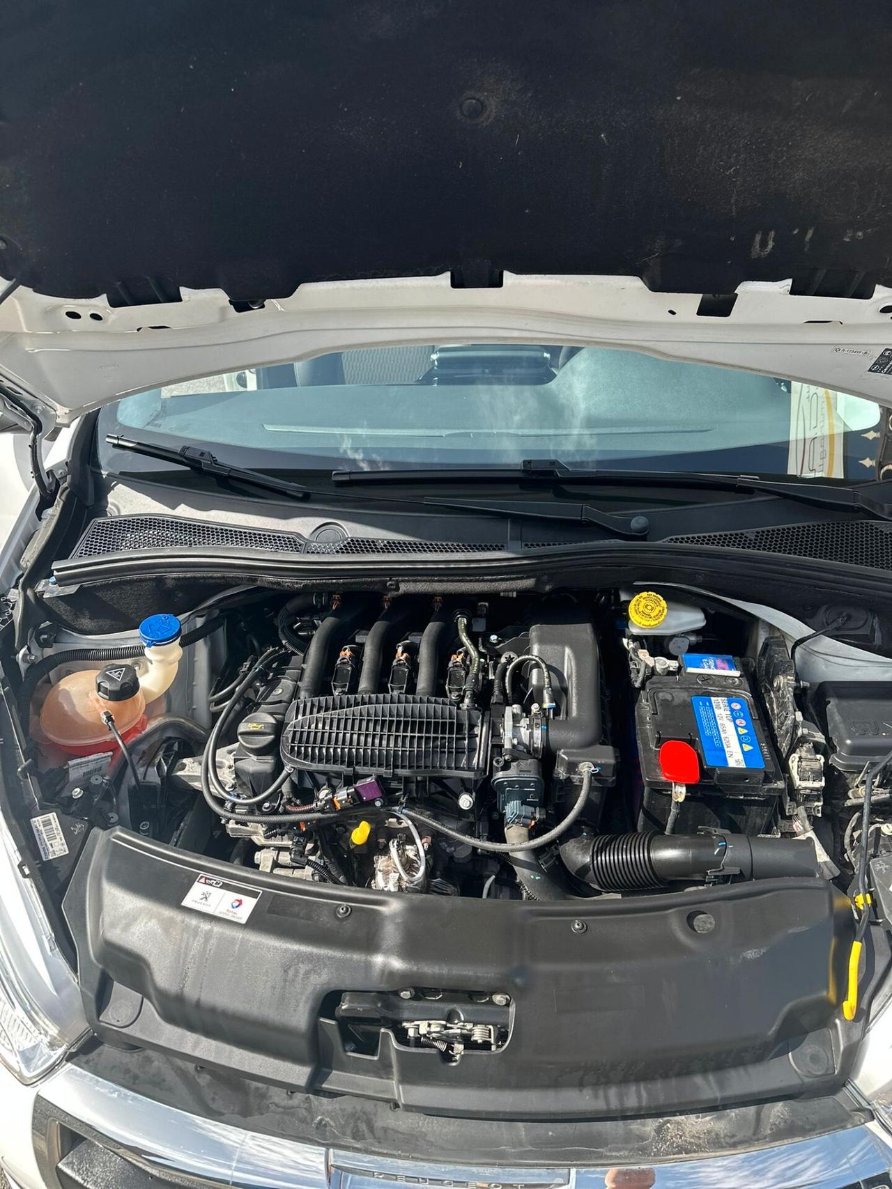 Peugeot 208 PureTech 82 5p. GPL Allure
