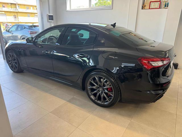 MASERATI Ghibli V6 Diesel Gransport nerissimo Edition