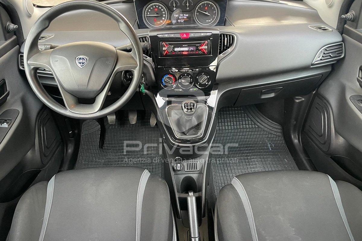 LANCIA Ypsilon 1.2 69 CV 5 porte Silver