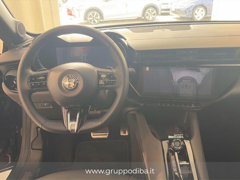 Alfa Romeo Junior 1.2 ibrida Speciale 145cv edct6