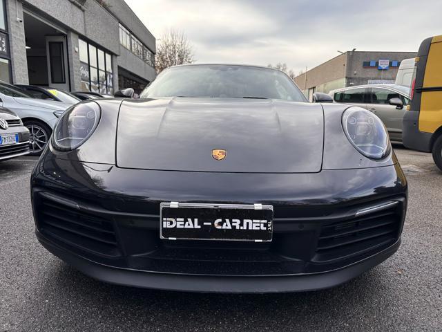 PORSCHE 911 Carrera 4S