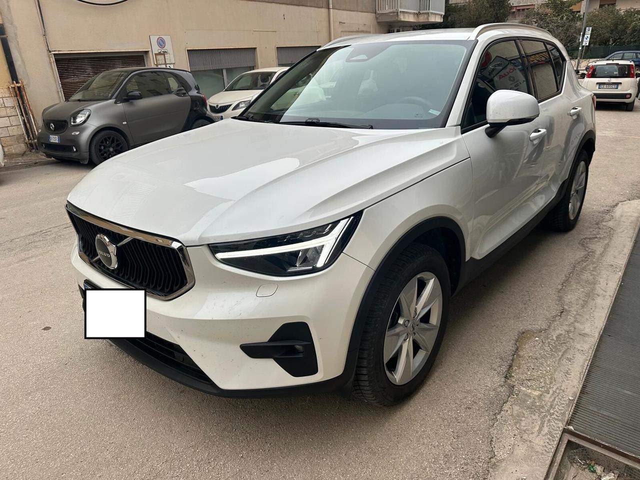 Volvo XC40 B4 2.0Mild Hybrid Core Full Opt. N1 gancio traino