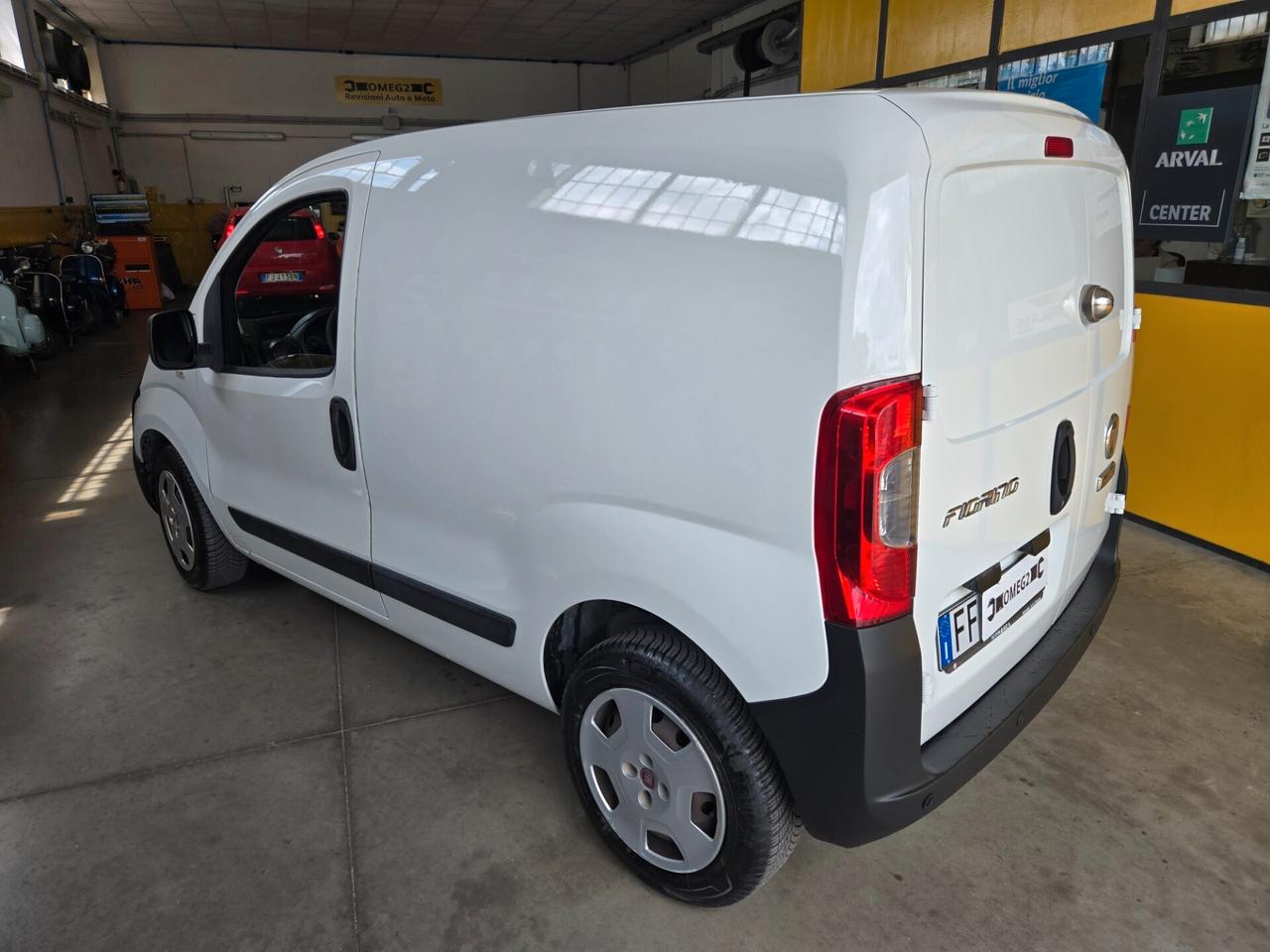 Fiat Fiorino 1.3 MJT 75CV 55kw IVA ESPOSTA