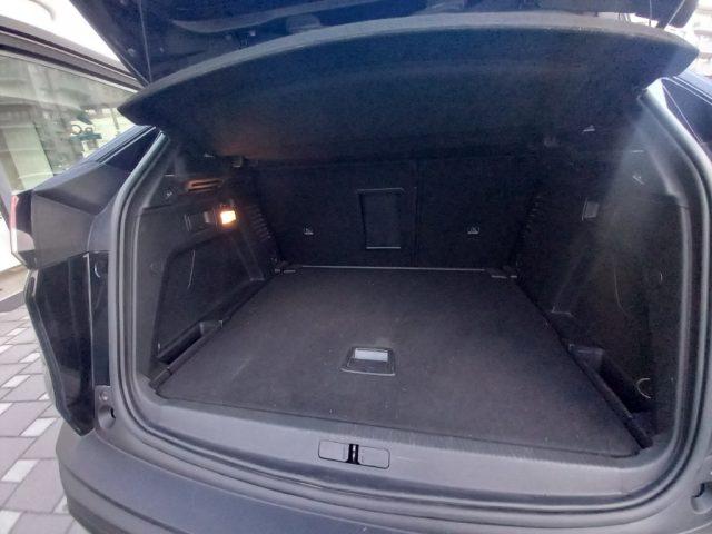 PEUGEOT 3008 BlueHDi 130 S&S EAT8 Active Business