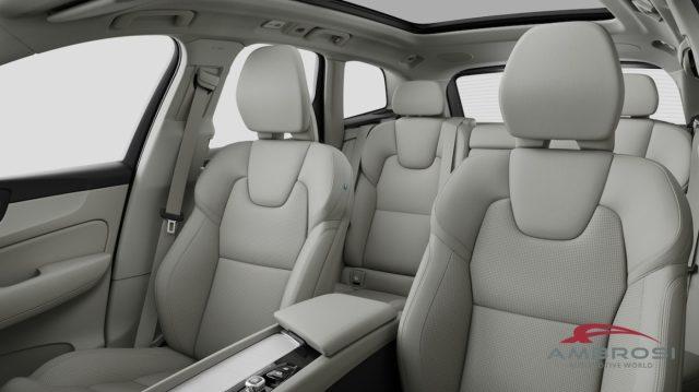 VOLVO XC60 B5 AWD Mild hybrid Benzina Ultra Bright