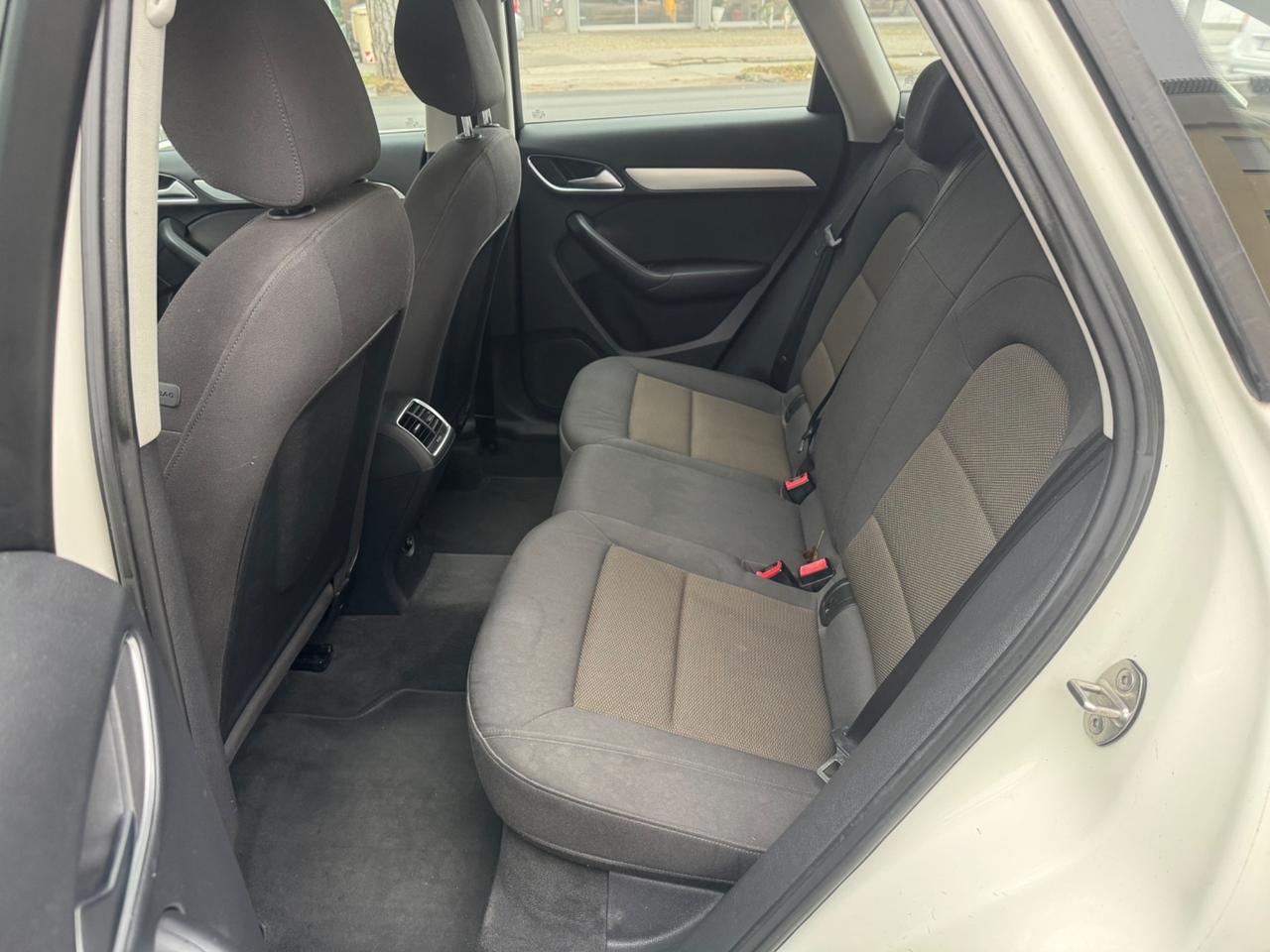 Audi Q3 2.0 TDI business Plus neopaten garanzia 12 mesi