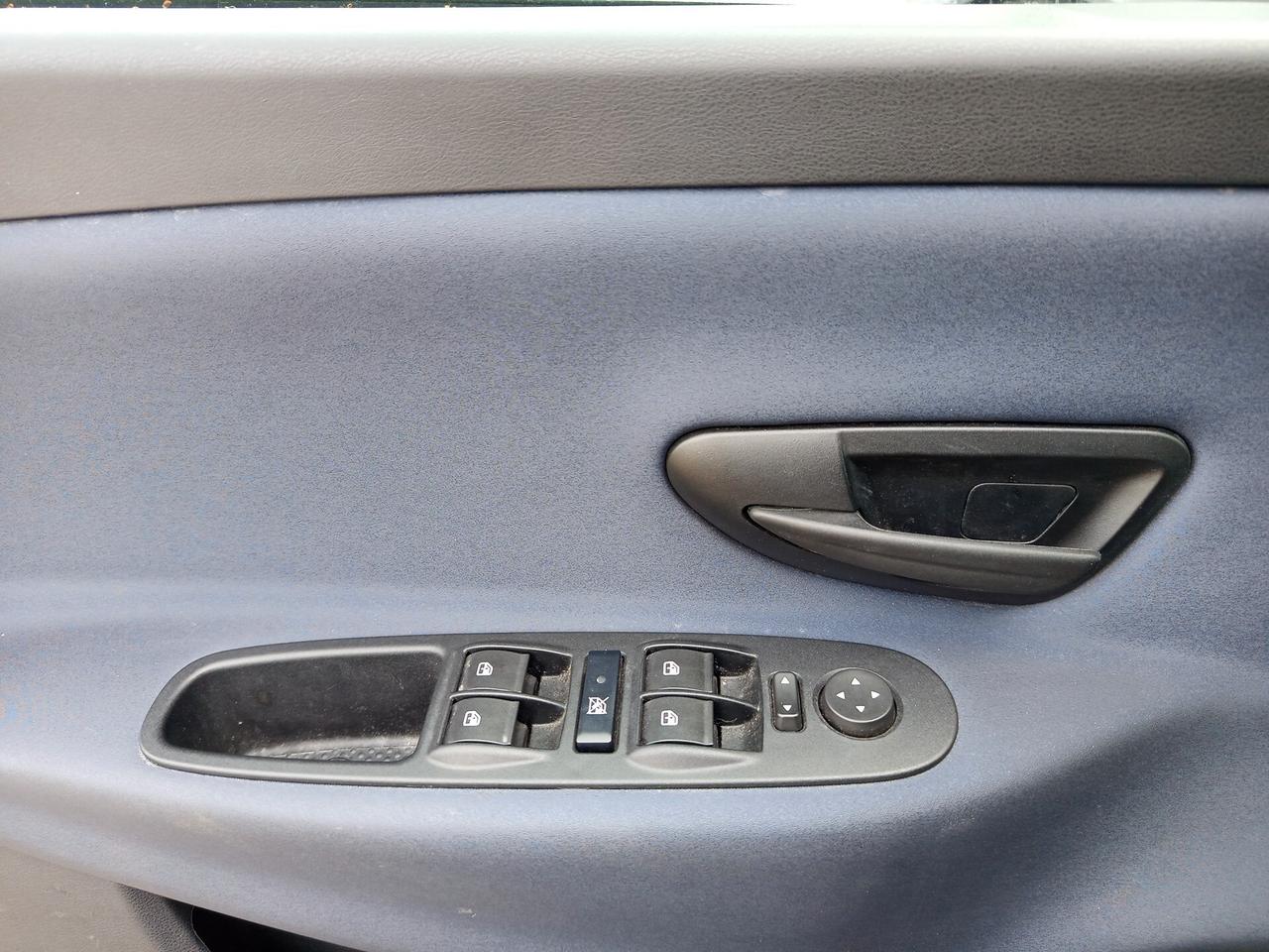 Lancia Ypsilon 1.0 FireFly 5 porte S&S Hybrid Gold Plus