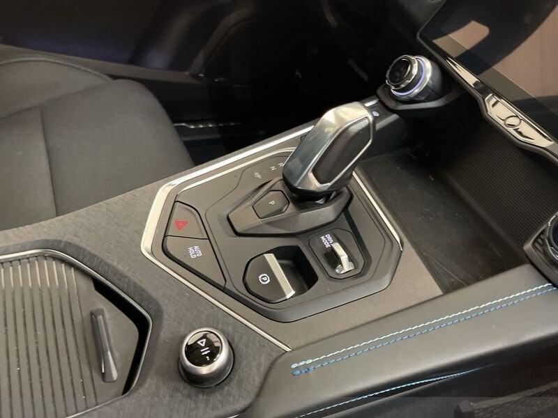 Lynk & Co 01 01 PHEV