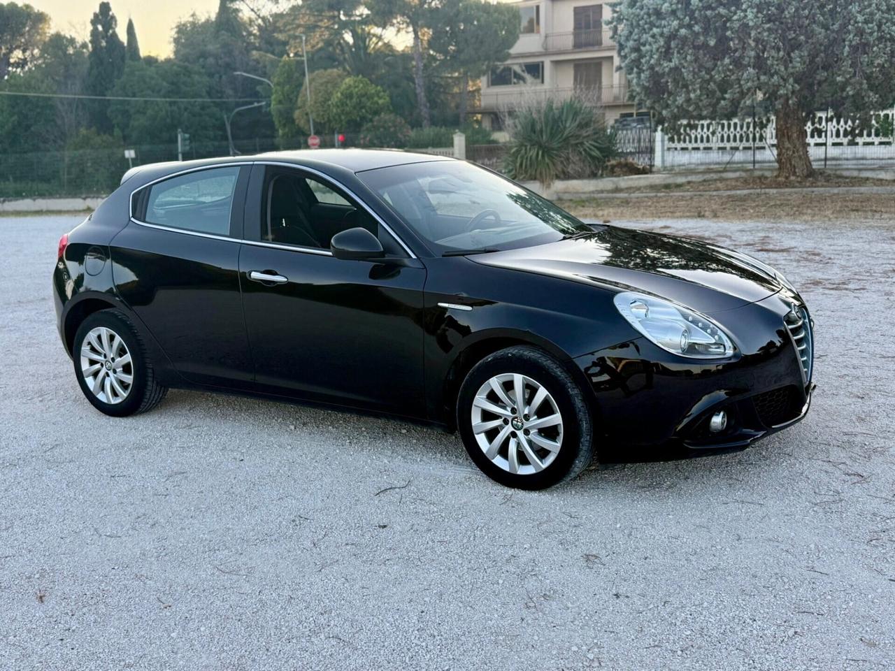 Alfa Giulietta 1.6 JTDm-2 Exclusive EURO6 neopatentati