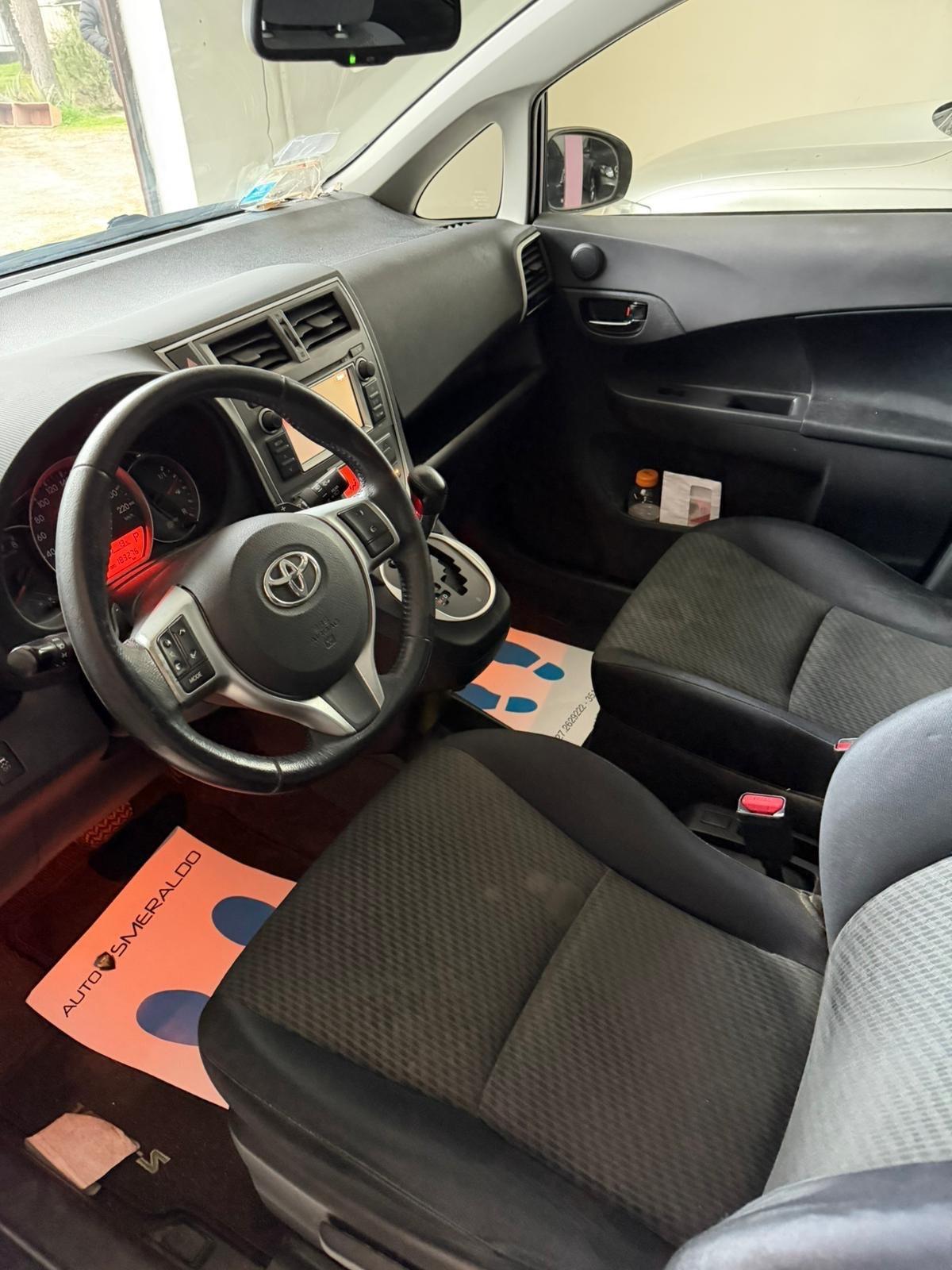 Toyota Verso-S 1.3 MT