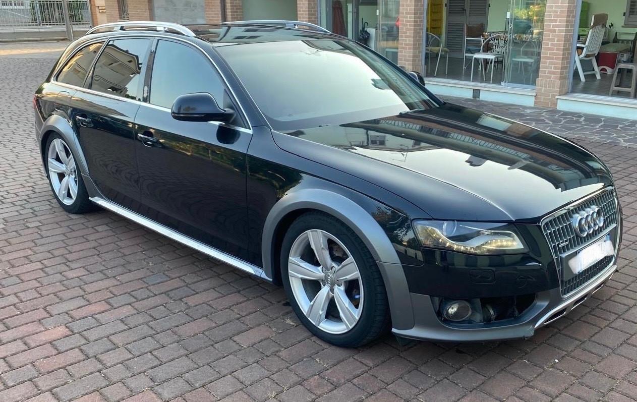 Audi A4 Avant 2.0 TDI 170CV F.AP. ALLROAD QUATTRO ( Gancio traino