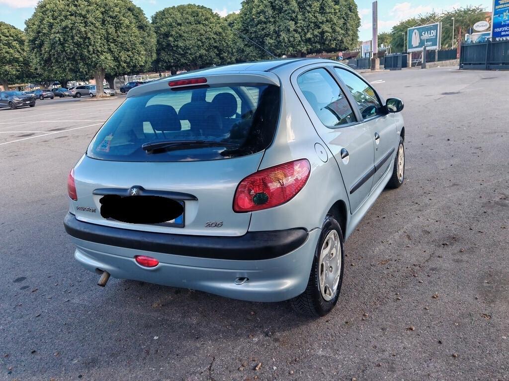 Peugeot 206 benzina come nuova 110.000 Km