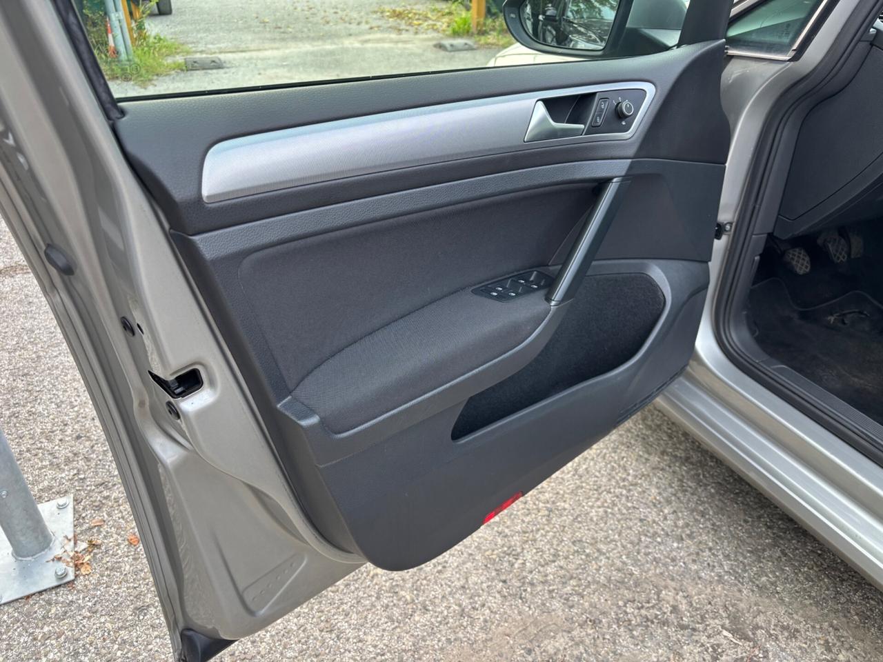 Volkswagen Golf 1.0 TSI 115 CV 5p. OK NEOPATENTATI