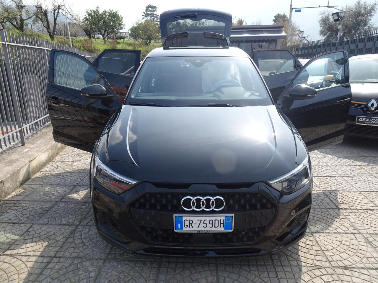 Audi A1 Allstreet 35 TFSI Identity Contrast