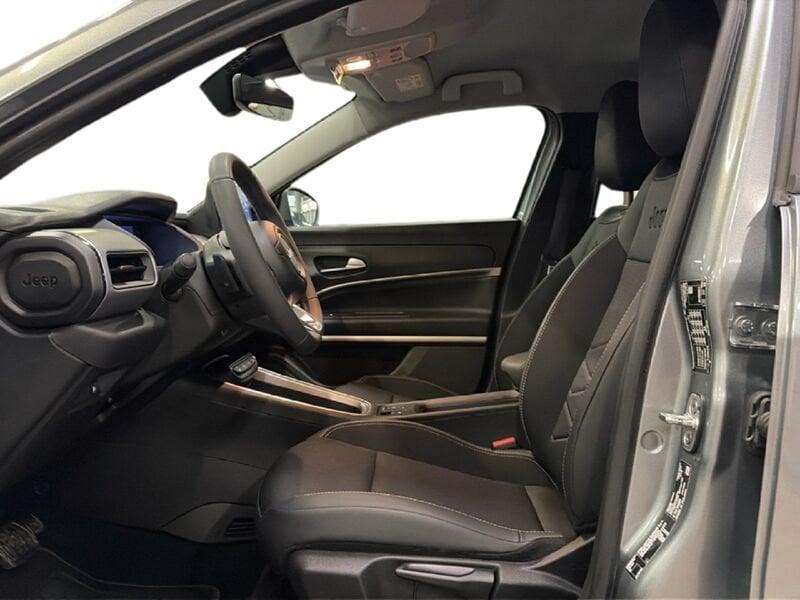 Jeep Avenger e-Hybrid 1.2 MHEV e-Hybrid Turbo Altitude