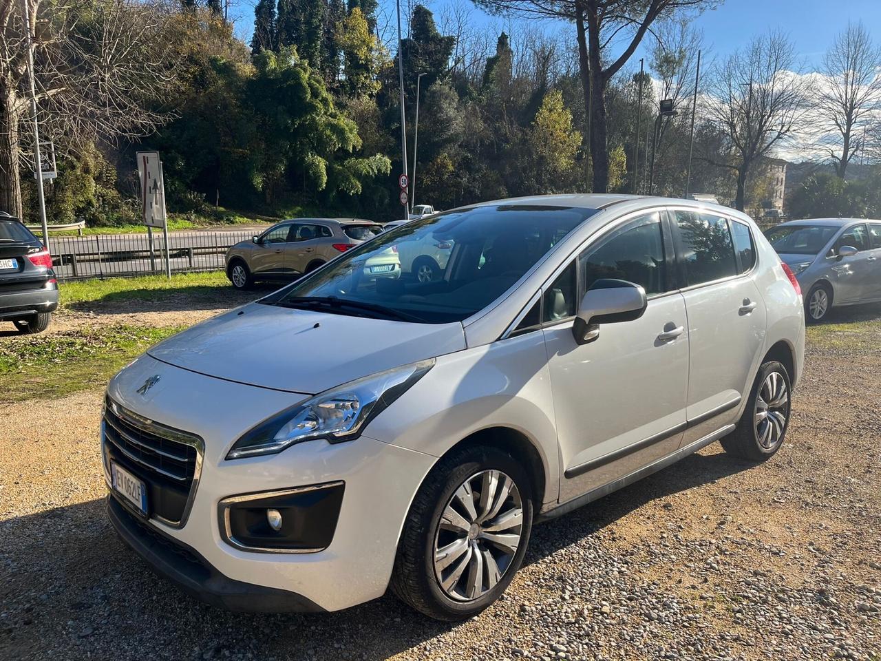 Peugeot 3008 1.6 HDi 115CV Business