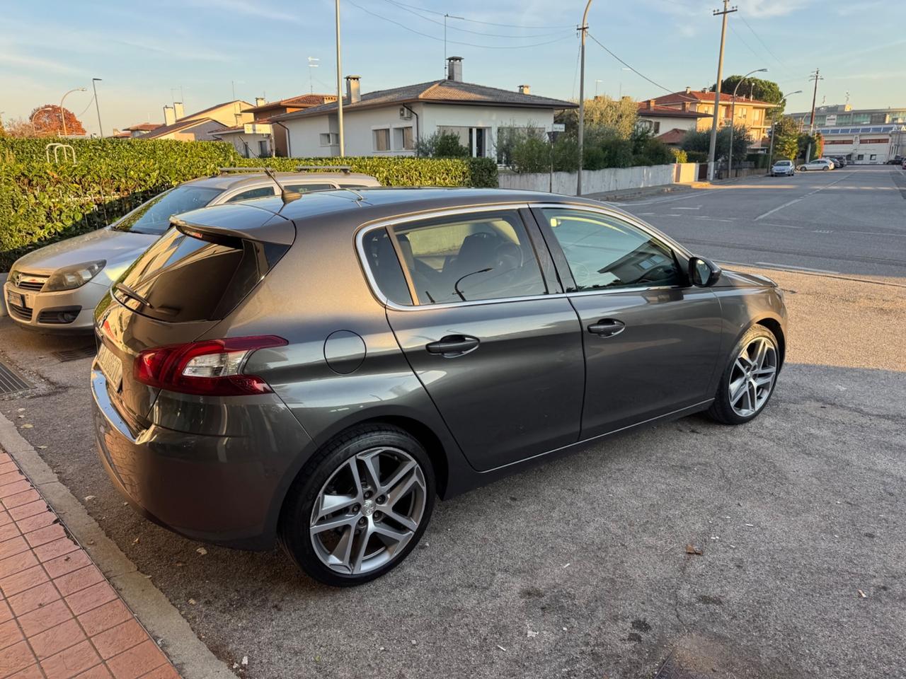 Peugeot 308 BlueHDi 150 S&S Allure