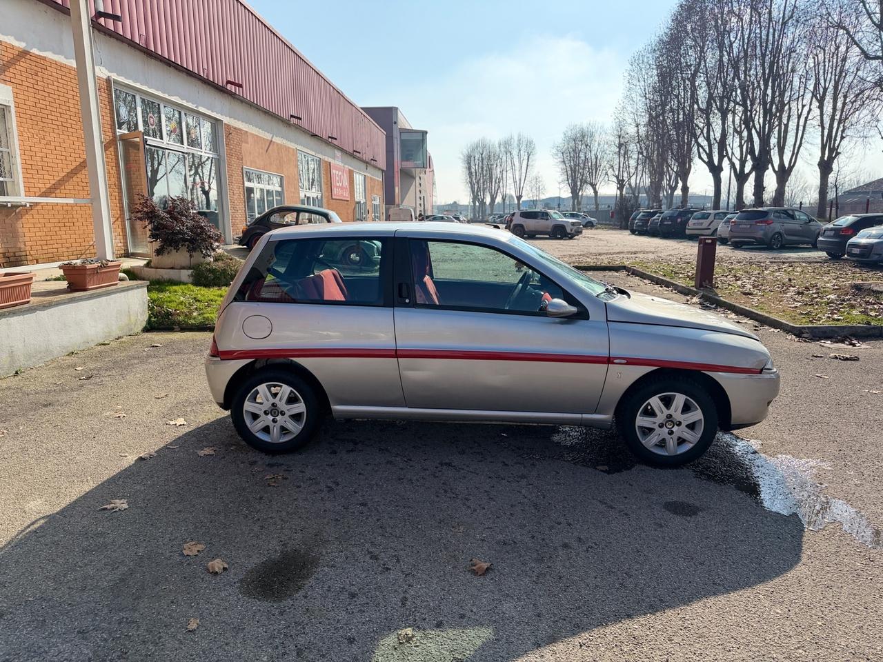 Lancia Y 1.2i cat Elefantino Blu