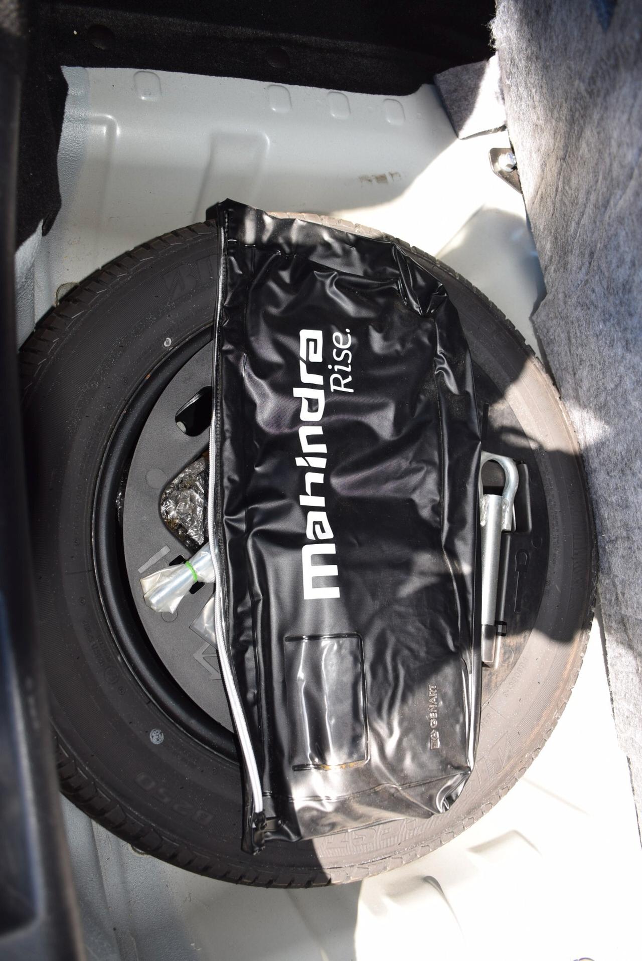 Mahindra KUV100 1.2 VVT K6+ 87CV CLIMA SENSORI BT OK NEOPATENTATI