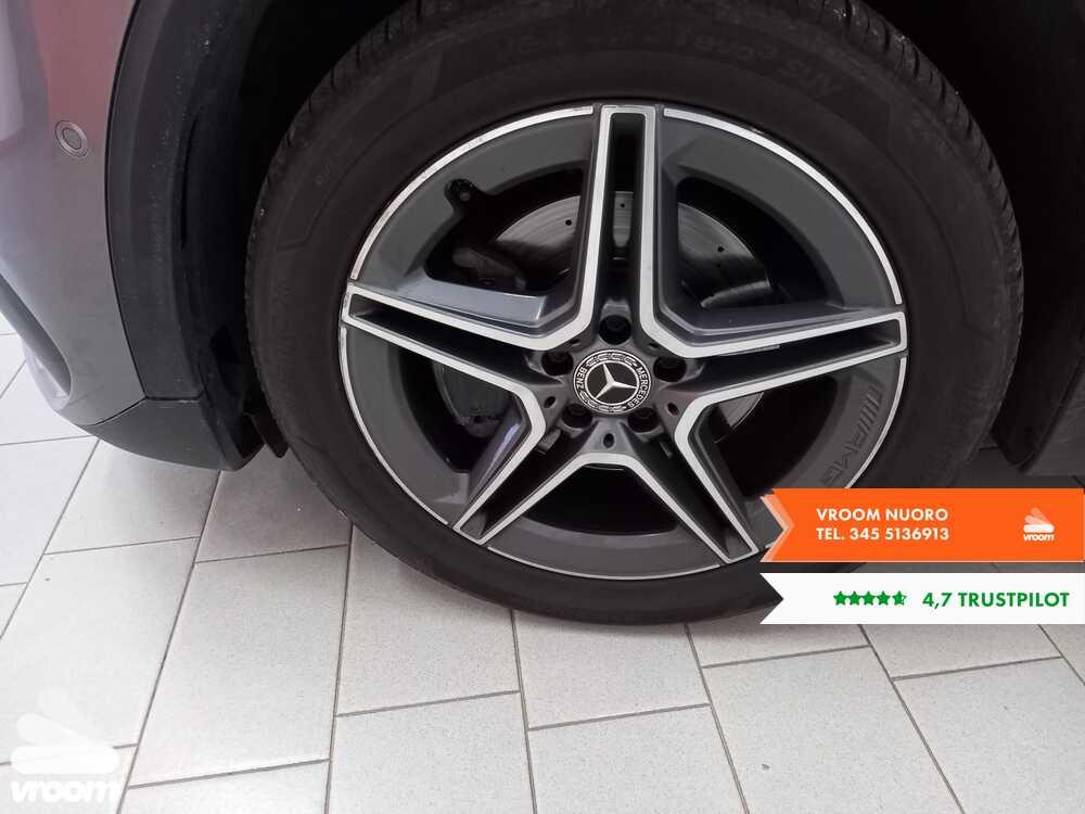 MERCEDES GLA (H247) GLA 200 d Automati...