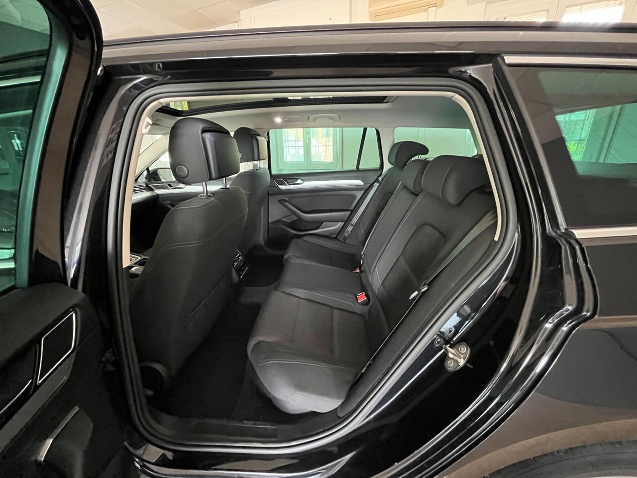 Volkswagen Passat Variat1.6 Tdi Automatica DSG 18"