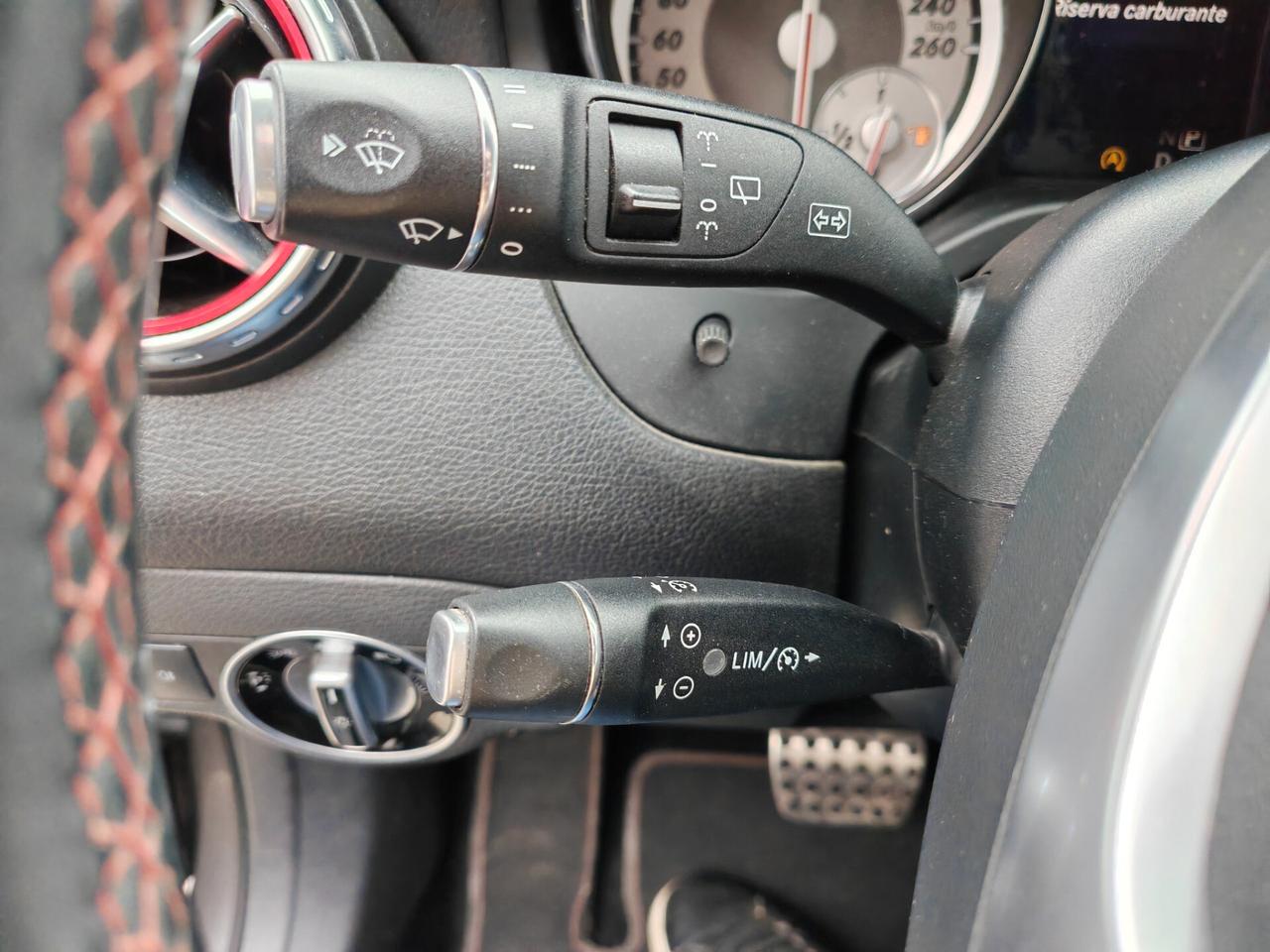 Mercedes GLA 200 AUTOMATIVA 2,0 diesel 07/2015 Cv136