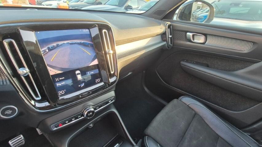 Volvo XC40 D3 AWD R-design (TETTO APRIBILE) - 2019