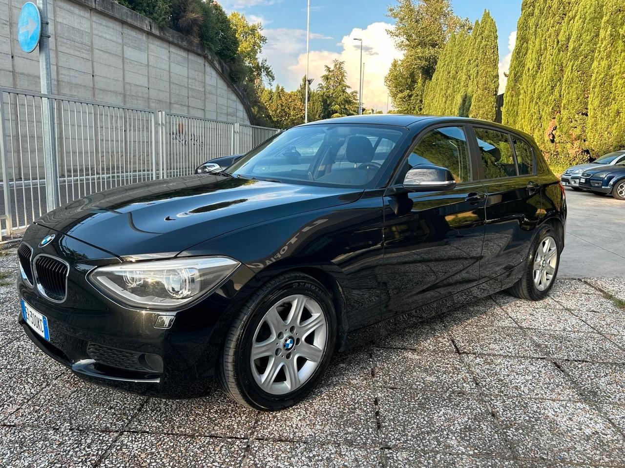 Bmw 116 116d 5p. Efficient Dynamics Urban