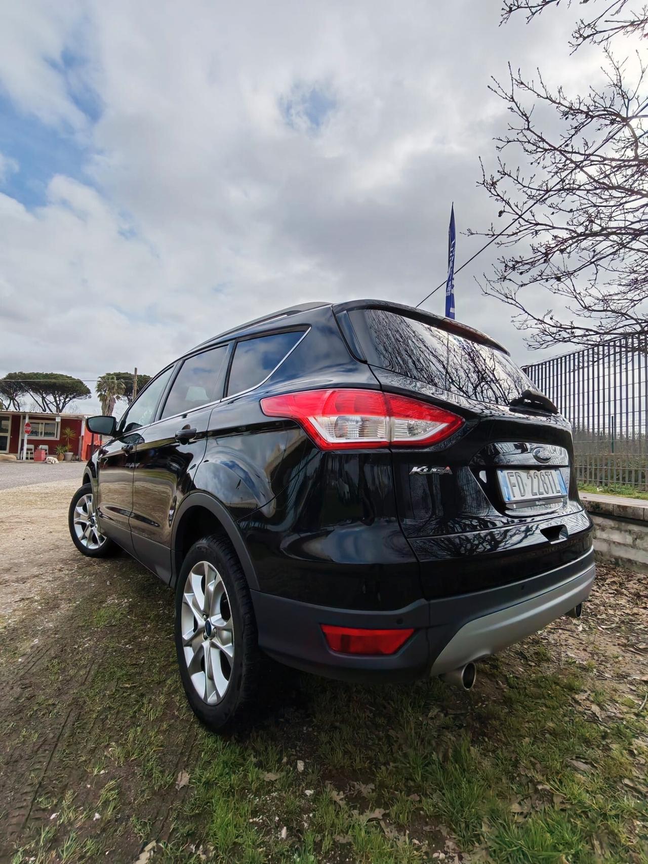 Ford Kuga 2.0 TDCI 150 CV S&S 4WD Powershift Titanium