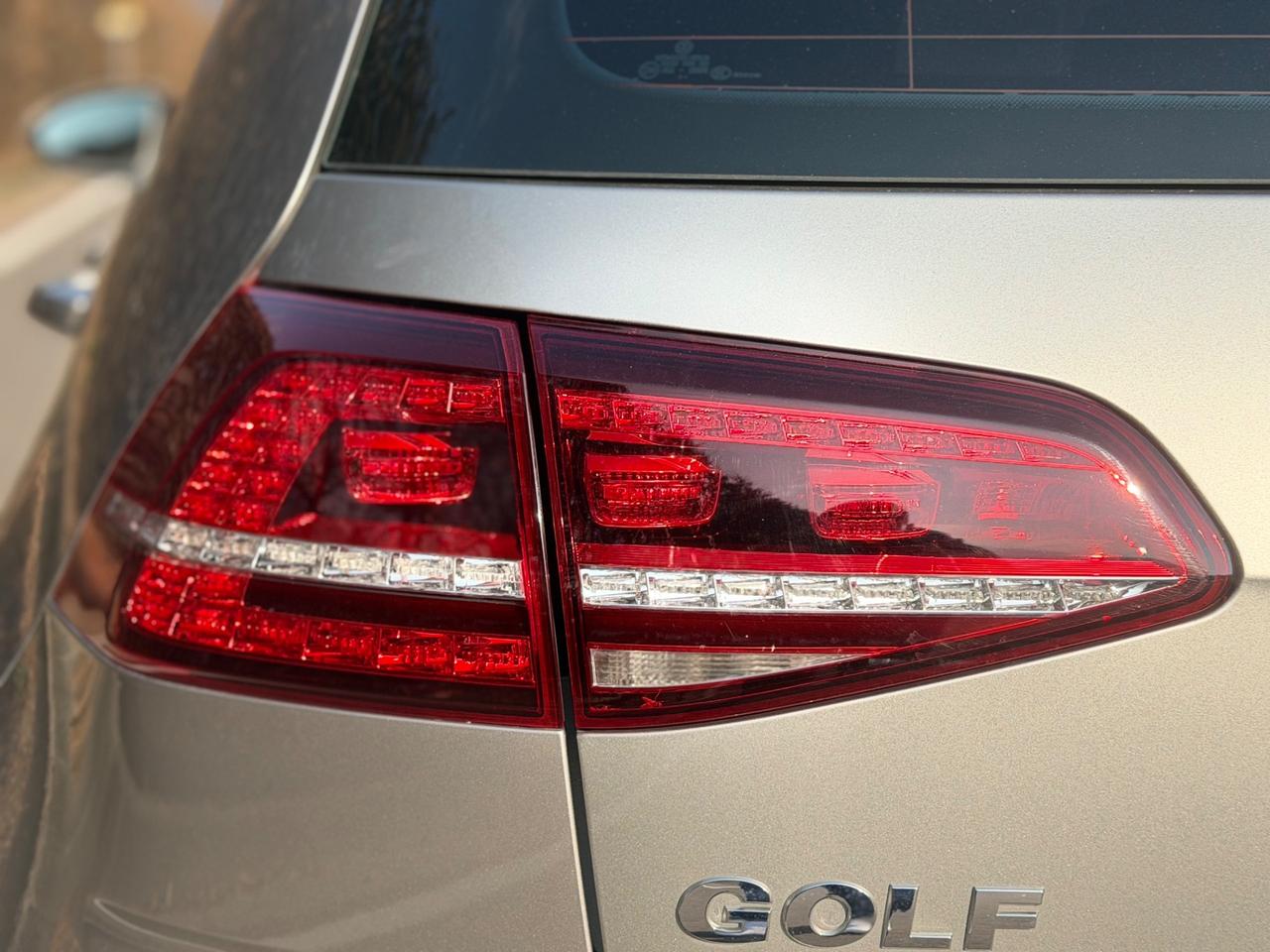 Volkswagen Golf 1.6 TDI DSG 5p. Highline ok neopatentati