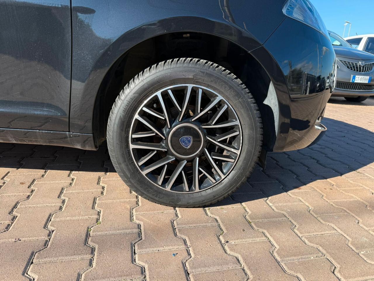 Lancia Ypsilon 1.0 FireFly 5 porte S&S Hybrid Platino