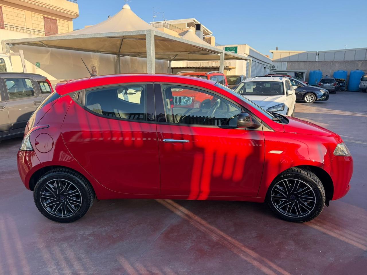 Lancia Ypsilon 1.0 FireFly 5 porte S&S Hybrid Ecochic Gold