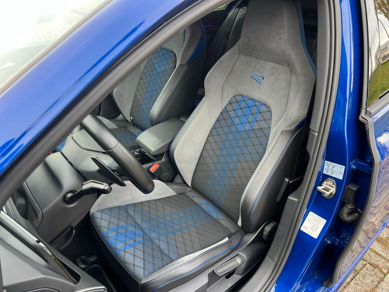 Volkswagen Golf 8R 320CV IVA ESPOSTA