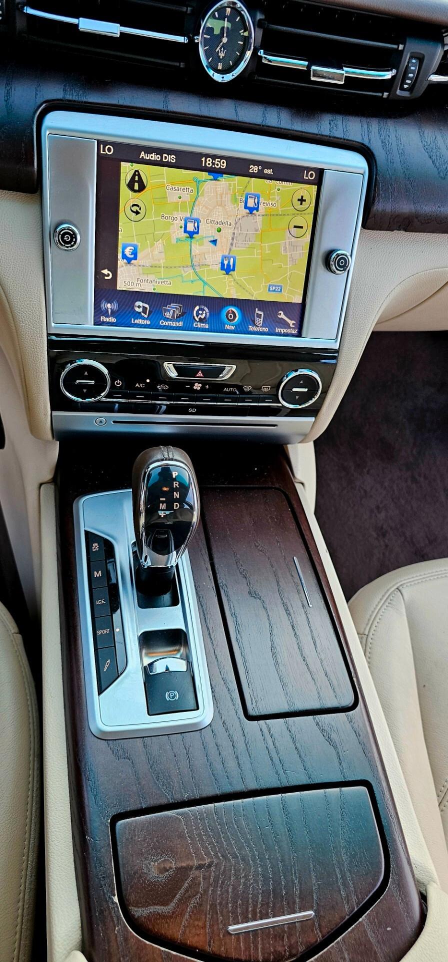 Maserati Quattroporte v6