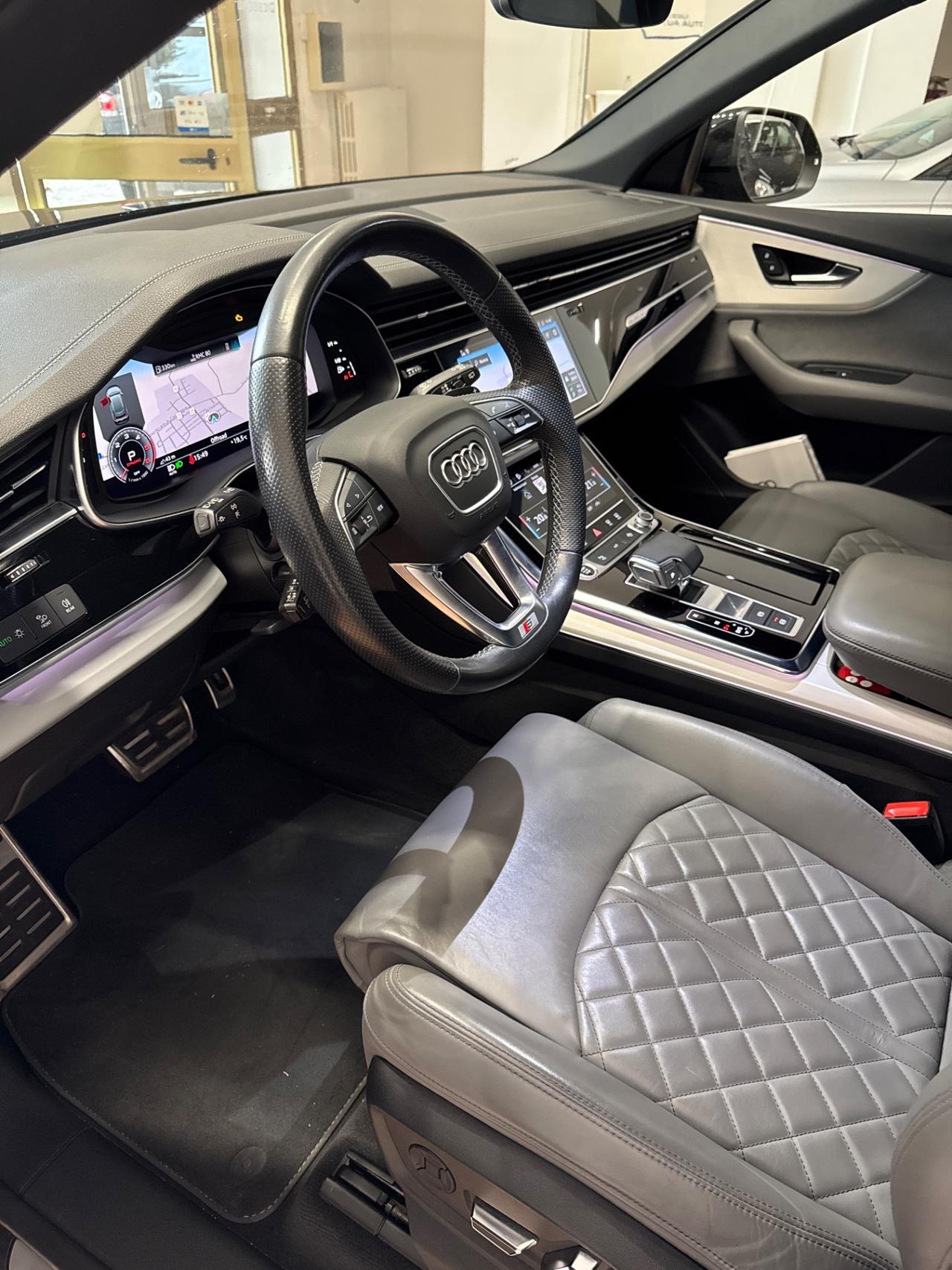 Audi Q8 45 TDI mhev Sport
