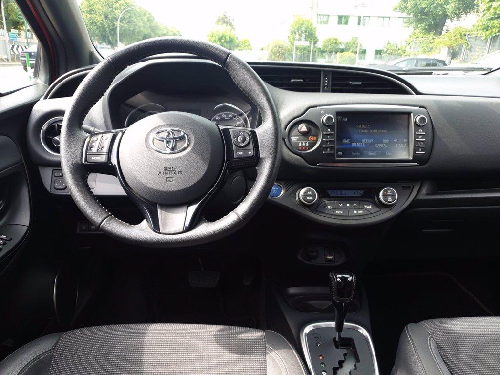 TOYOTA Yaris 5p 1.5h style my18 del 2018