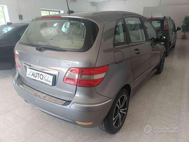 MERCEDES-BENZ B 180 CDI Executive
