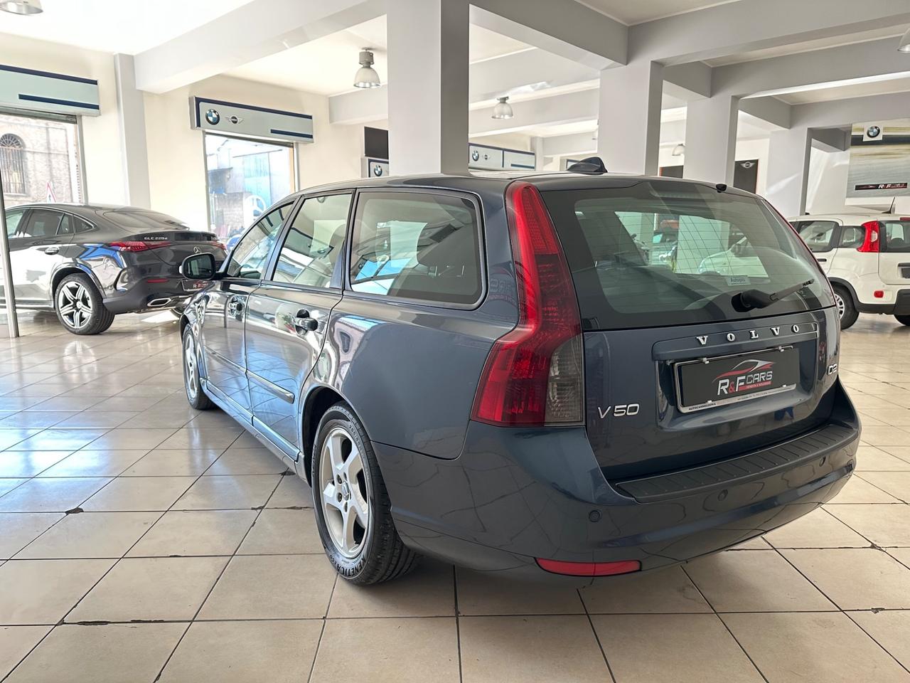 Volvo V50 D2 R-design