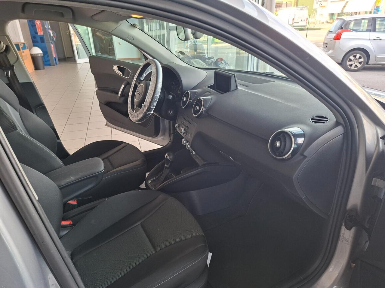 A1 Sportback 1.4 tfsi Ambition 122cv s-tronic Neopatentati