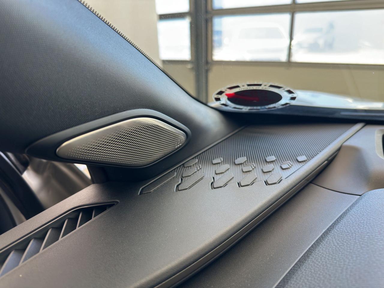 Toyota C-HR 2.0 phev Lounge Premiere fwd e-cvt