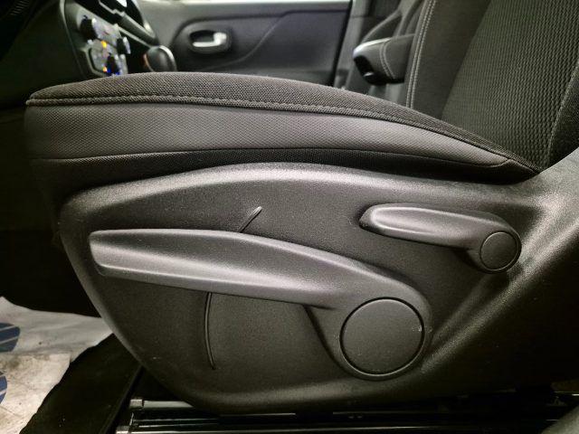 JEEP Renegade 1.3 T4 DDCT Limited ACC Navi 8,4