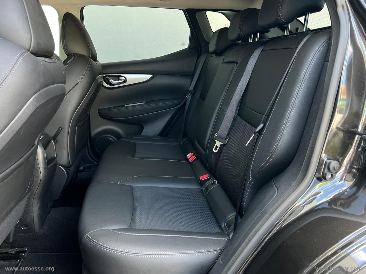 NISSAN Qashqai 1.2 DIG-T Tekna