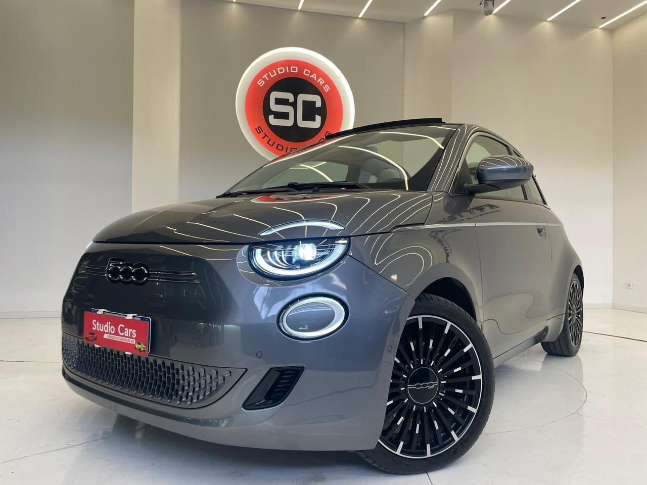 Fiat 500e Cabrio La Prima