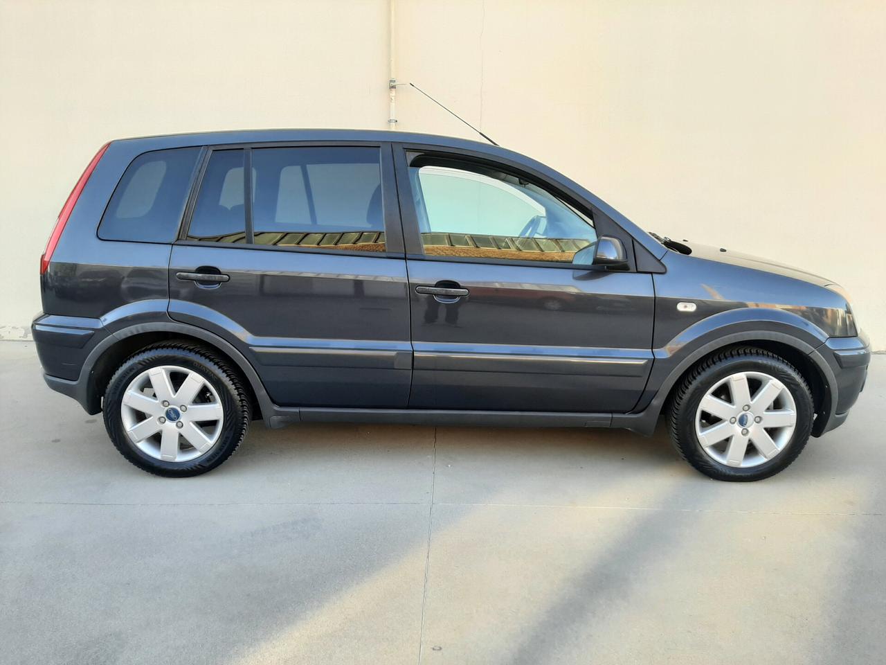 Ford Fusion 1.4 16V 5p. Titanium
