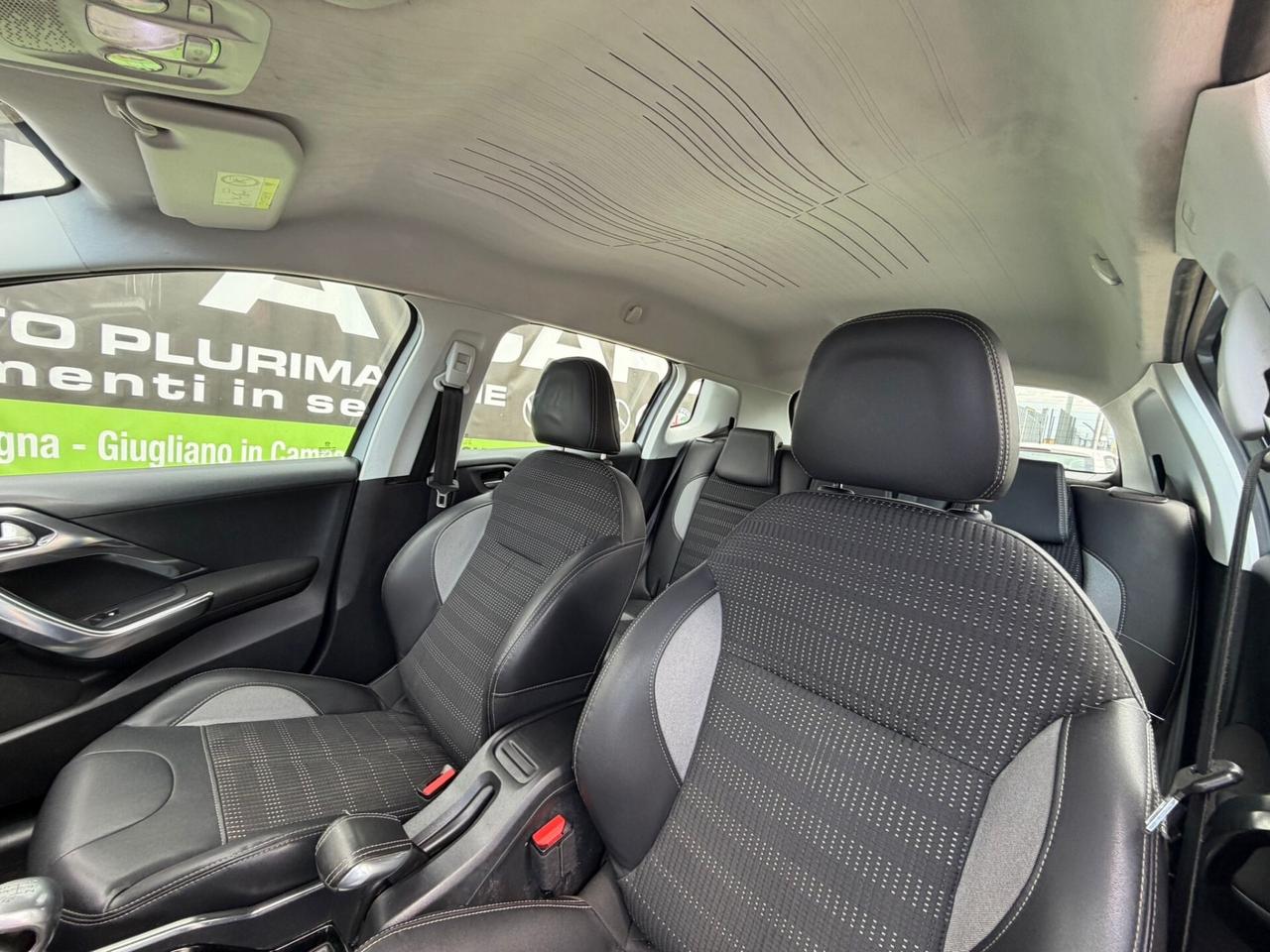 Peugeot 2008 1.6 e-HDi 115 CV Stop&Start Féline