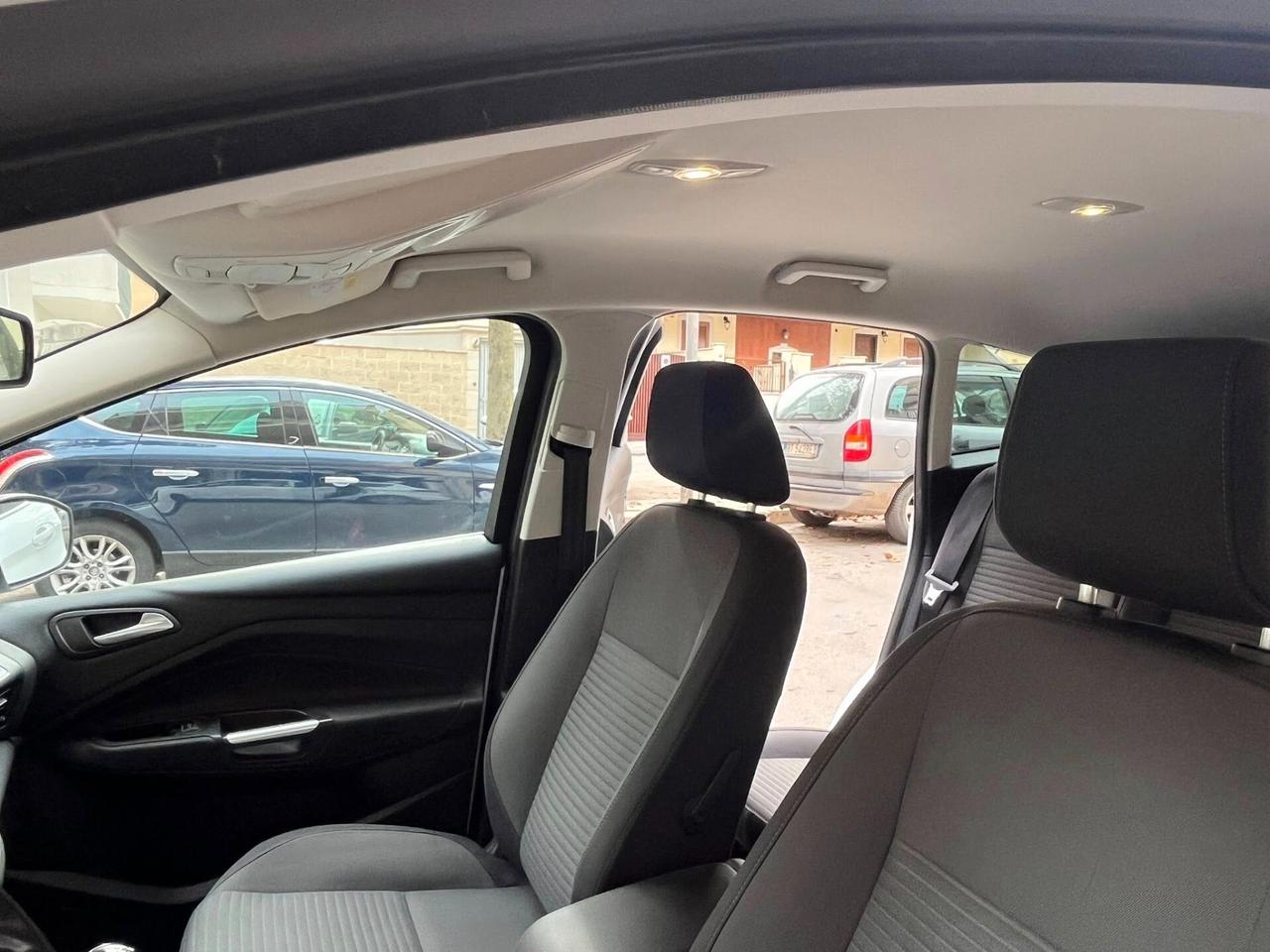 Ford C-Max 1.5 tdci Titanium