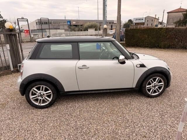 Mini Cooper D 1.6 112 CV